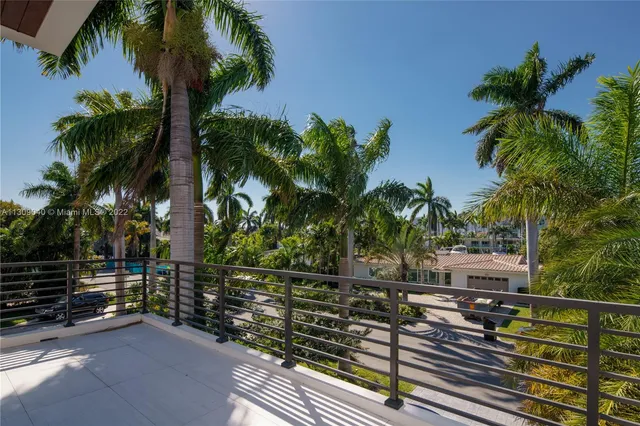 a view of a livingroom with fireplace
