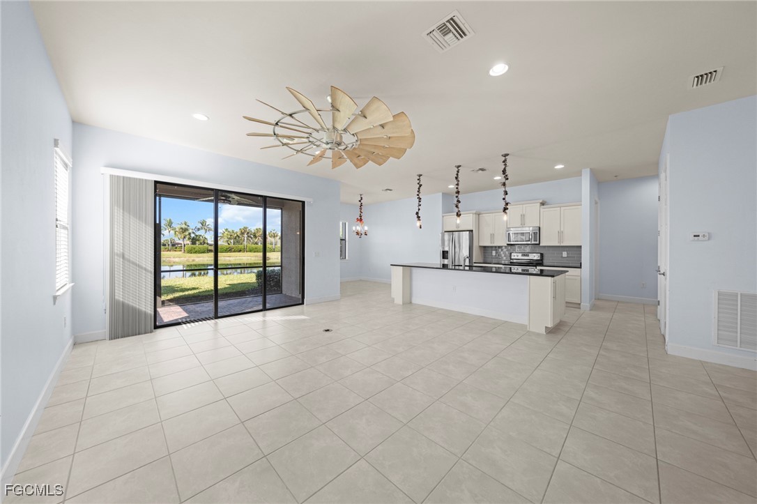 11720 Avingston Terrace Fort Myers, FL 33913 - Photo 4 of 30