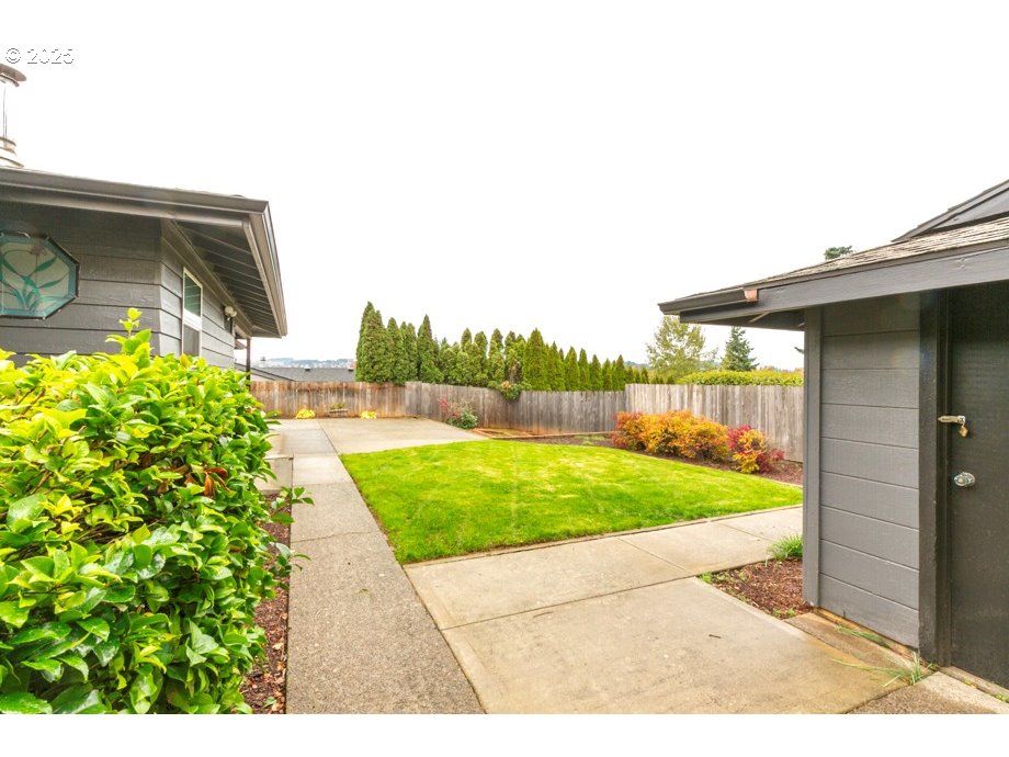 1735 Misty Place Northwest Salem, OR 97304 - Photo 27 of 31 a view of a backyard