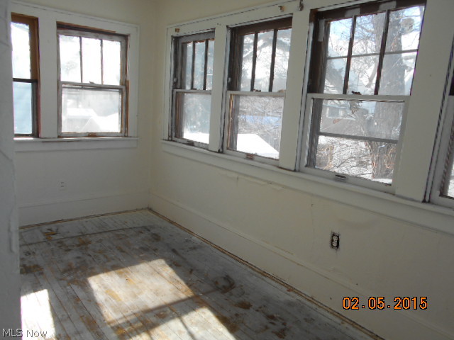 996 Chalker Street Akron, OH 44310 - Photo 7 of 8 Gallery Image 7