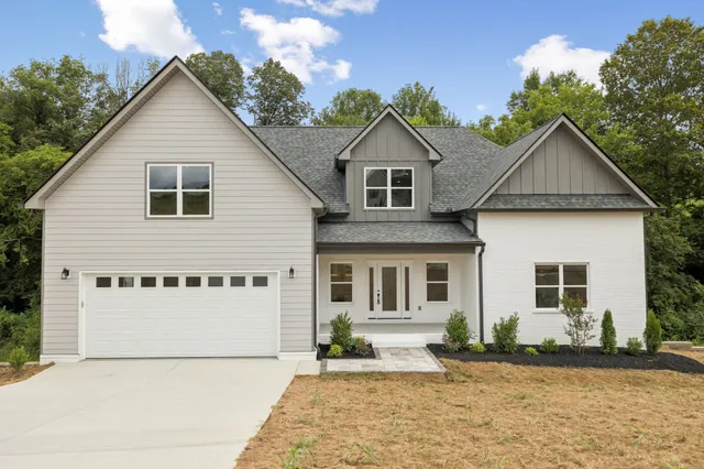 $579,000 | 123 Casey Street, Brush Creek, TN 38547