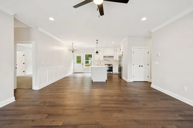 $579,000 | 123 Casey Street, Brush Creek, TN 38547