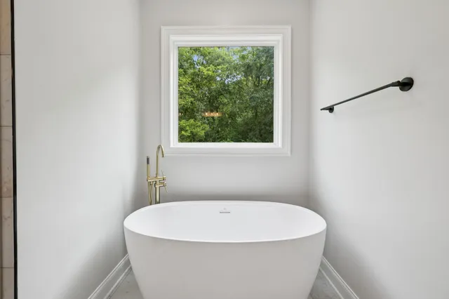 $579,000 | 123 Casey Street, Brush Creek, TN 38547