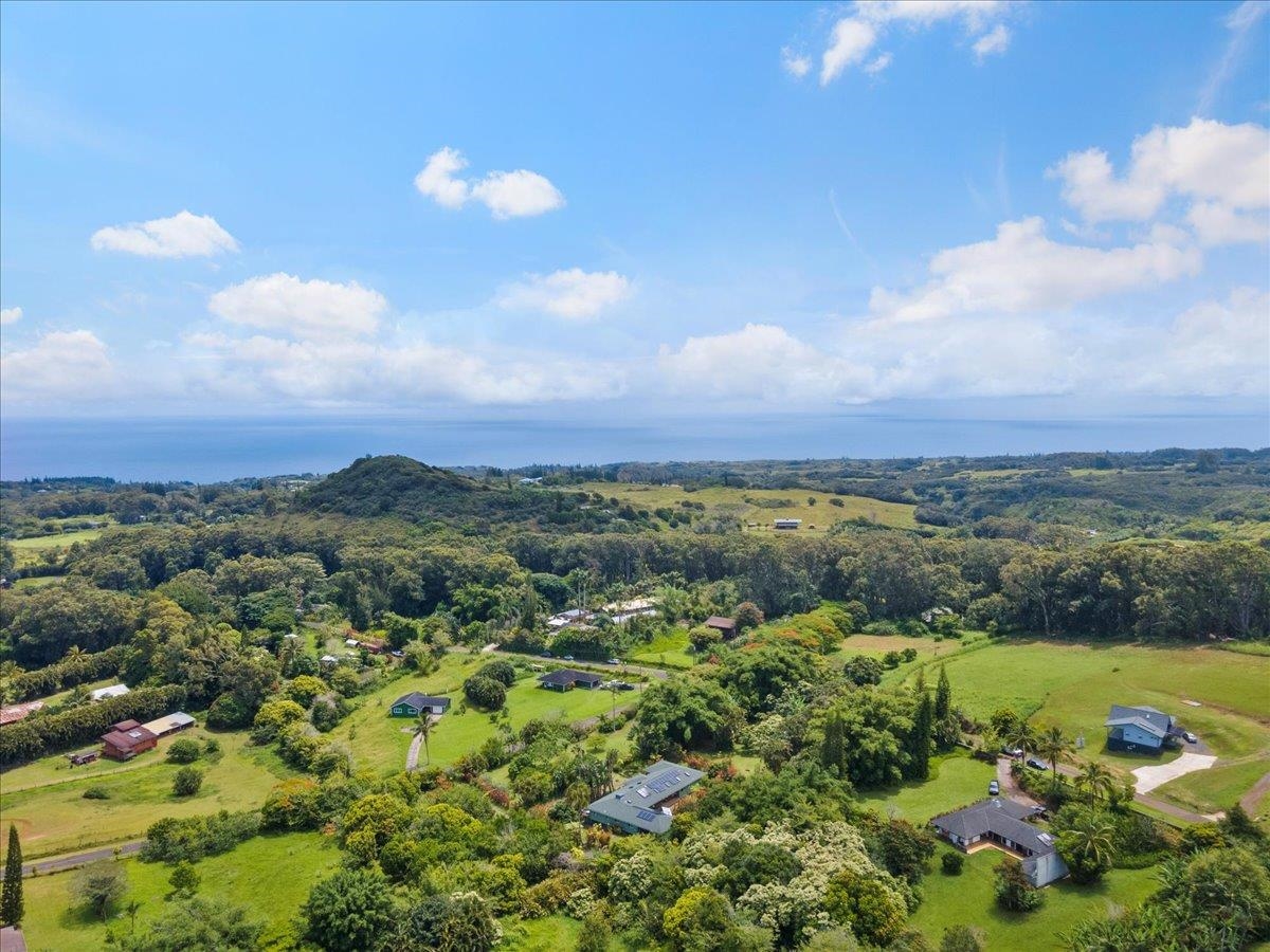 60 Koolau Road Haiku, HI 96708 - Photo 9 of 47 a view of a city