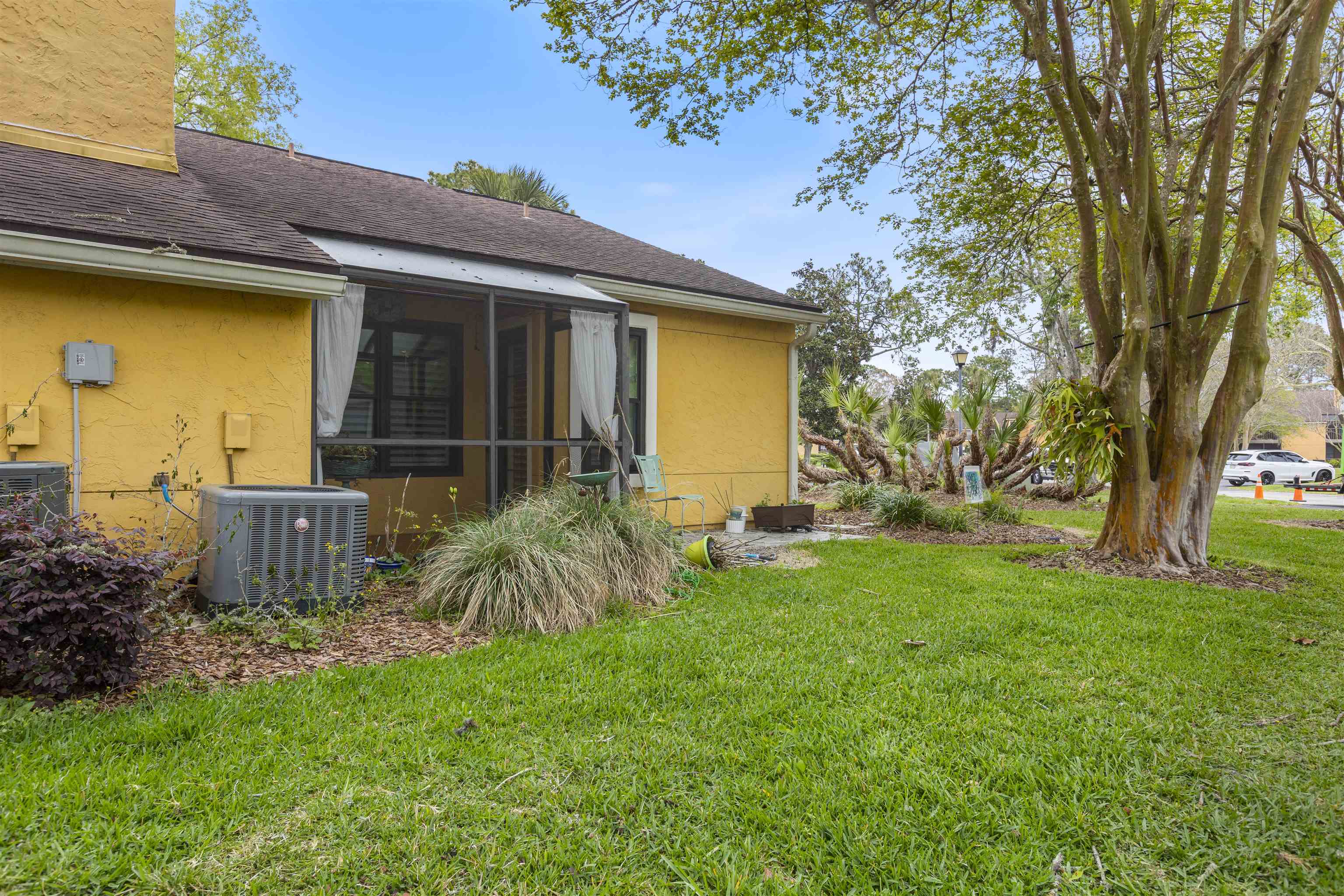 923 Seashell Lane Ponte Vedra Beach, FL 32082 - Photo 51 of 60 a view of back yard of the house