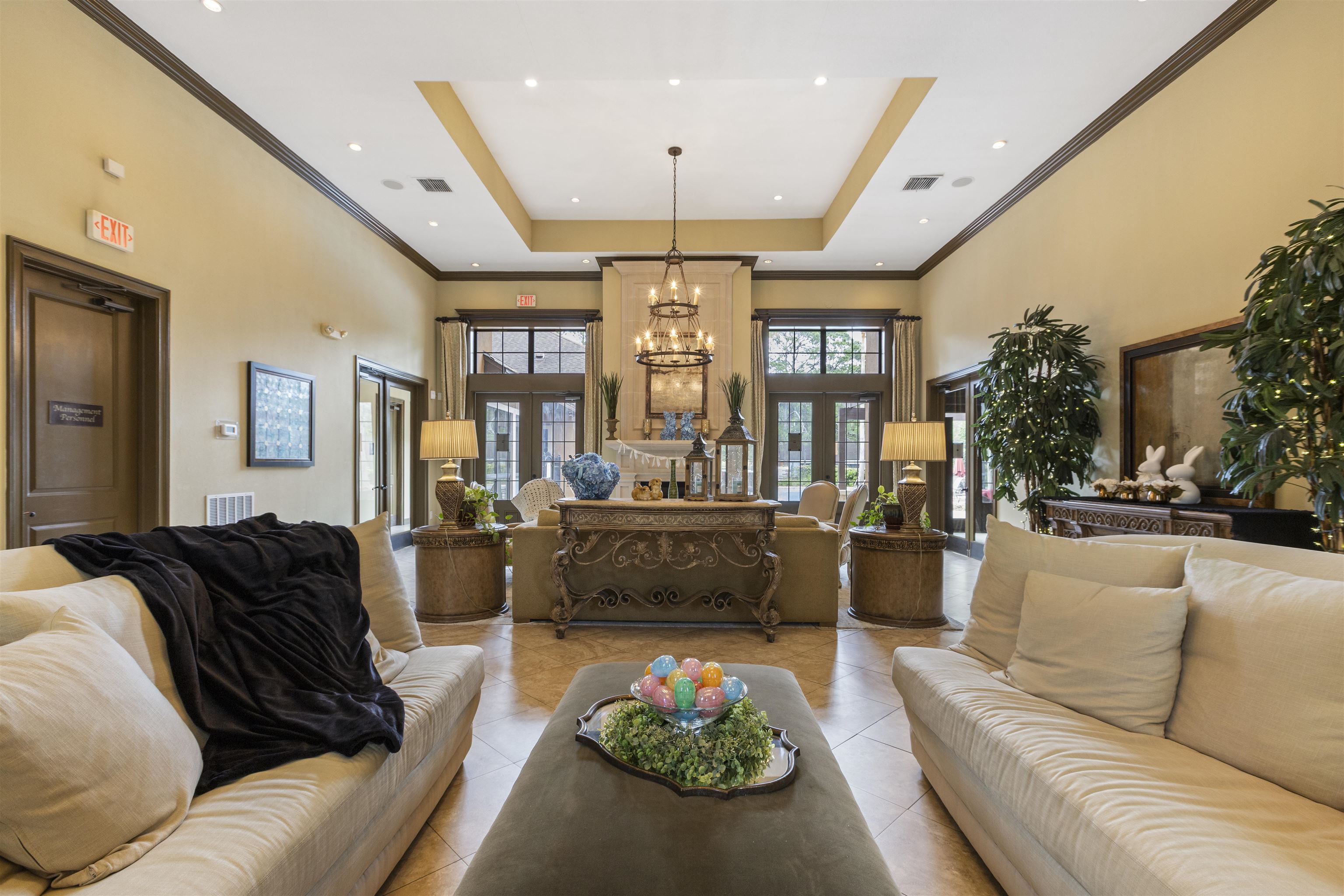 923 Seashell Lane Ponte Vedra Beach, FL 32082 - Photo 59 of 60 a living room with furniture fireplace and a chandelier