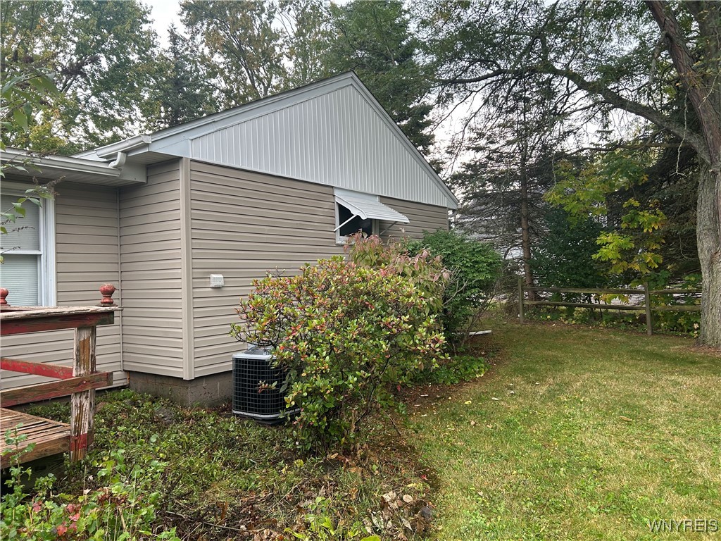 3204 Ewings Road Newfane, NY 14108 - Photo 5 of 30