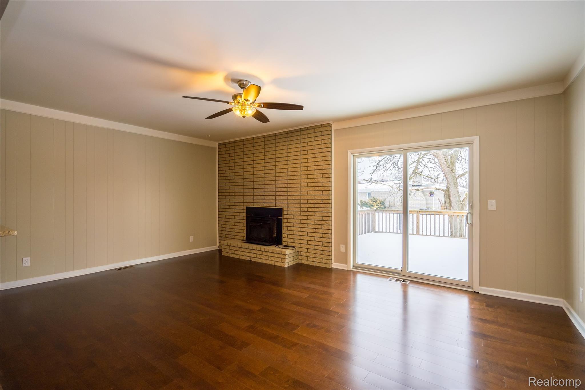 42278 Hanford Road Canton, MI 48187 - Photo 48 of 79 DSC09668.jpg