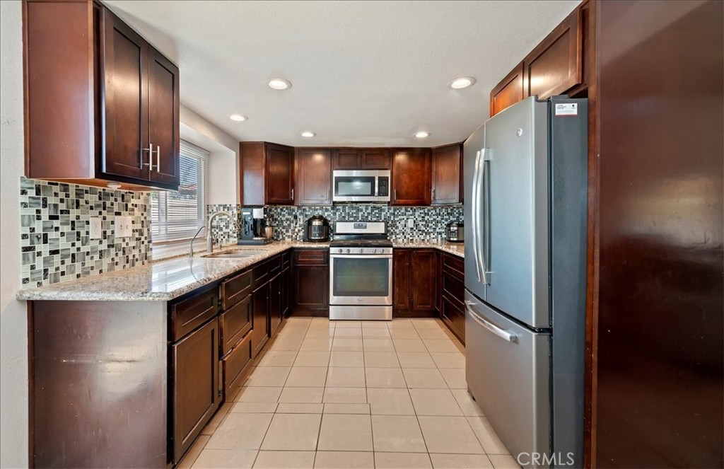 7129 Rutland Avenue Riverside, CA 92503 - Photo 11 of 27 Gallery Image 11
