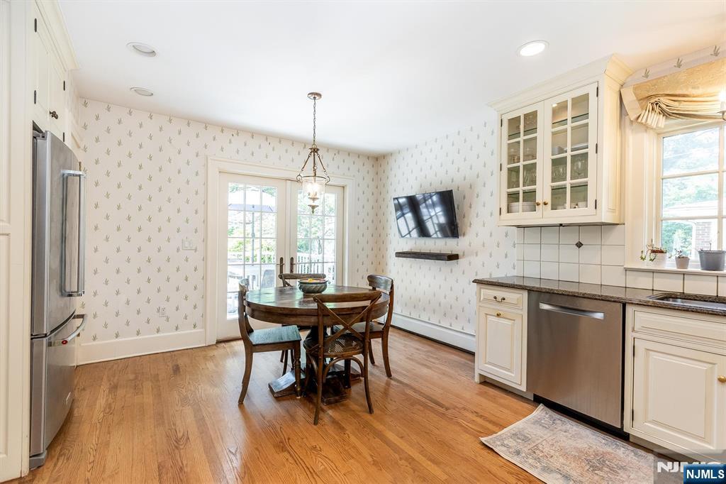 242 Forest Avenue Glen Ridge, NJ 07028 - Photo 20 of 49