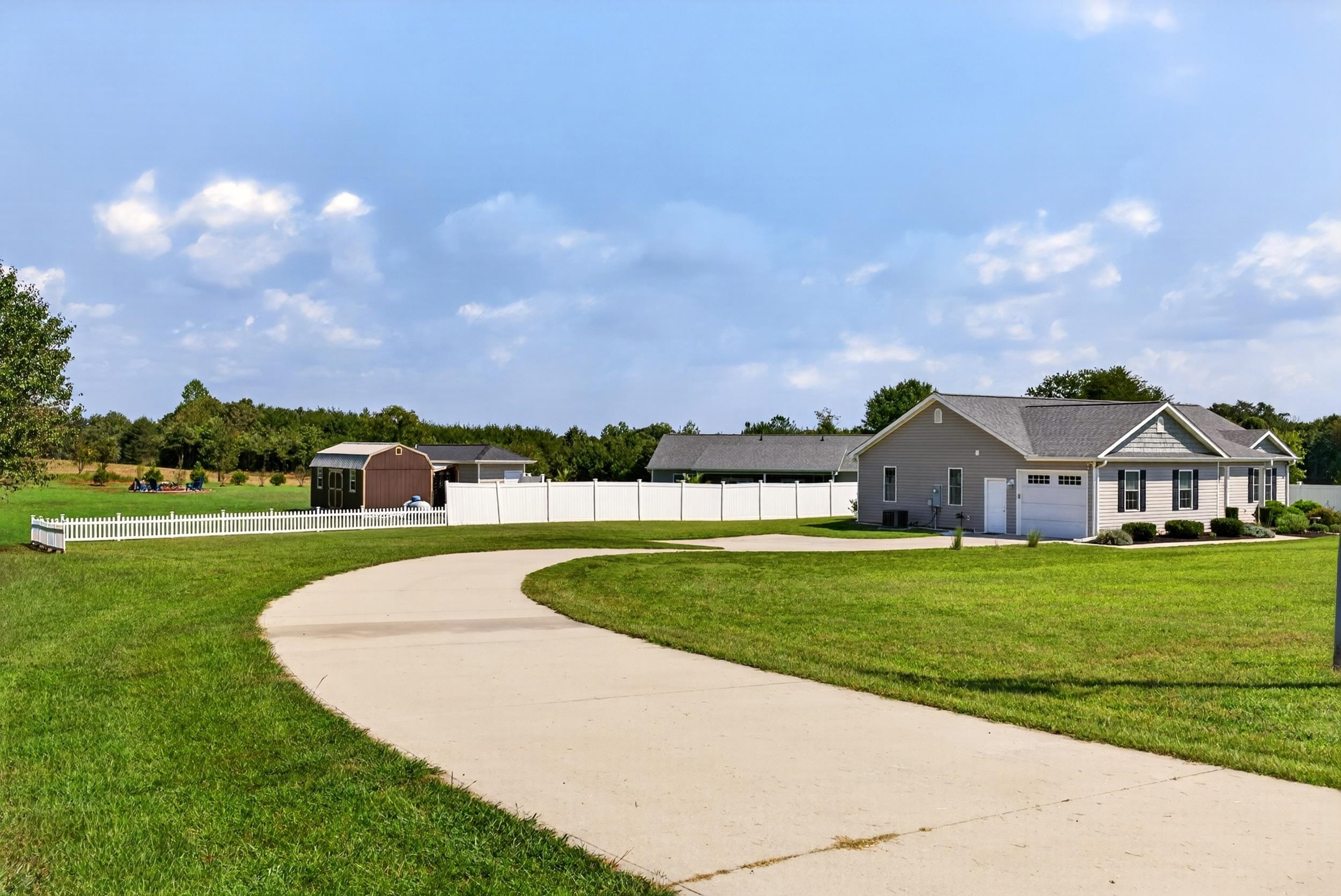 4540 Peachtree Road Chesnee, SC 29323 - Photo 4 of 38 Gallery Image 4