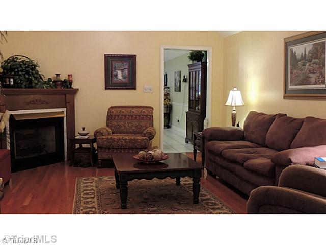 7410 Styers Ferry Road Clemmons, NC 27012 - Photo 6 of 16 Living Room.