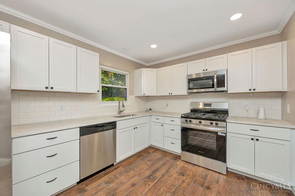 2713 John Gray Road Cincinnati, OH 45231 - Photo 8 of 35 Gallery Image 8