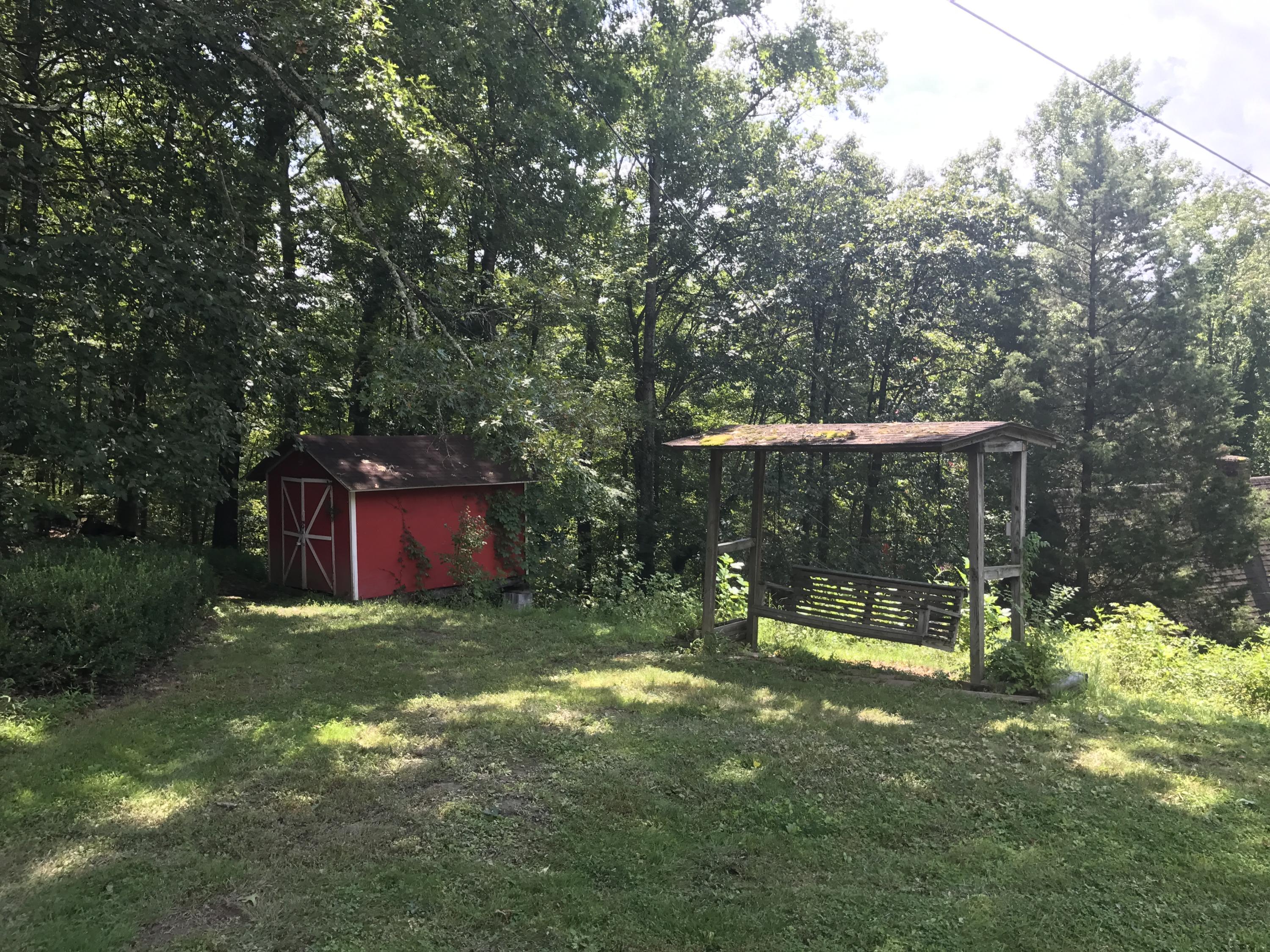 206 High Point Road Middlesboro, KY 40965 - Photo 4 of 14 Yard
