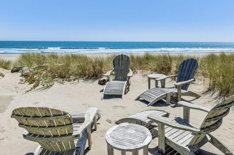$16,000,000 | 172 Seadrift Road, Stinson Beach, CA 94970