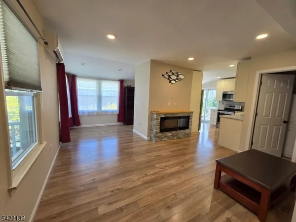 $2,250 | 36 Julie Lane, Greenwood Lake, NY 10925