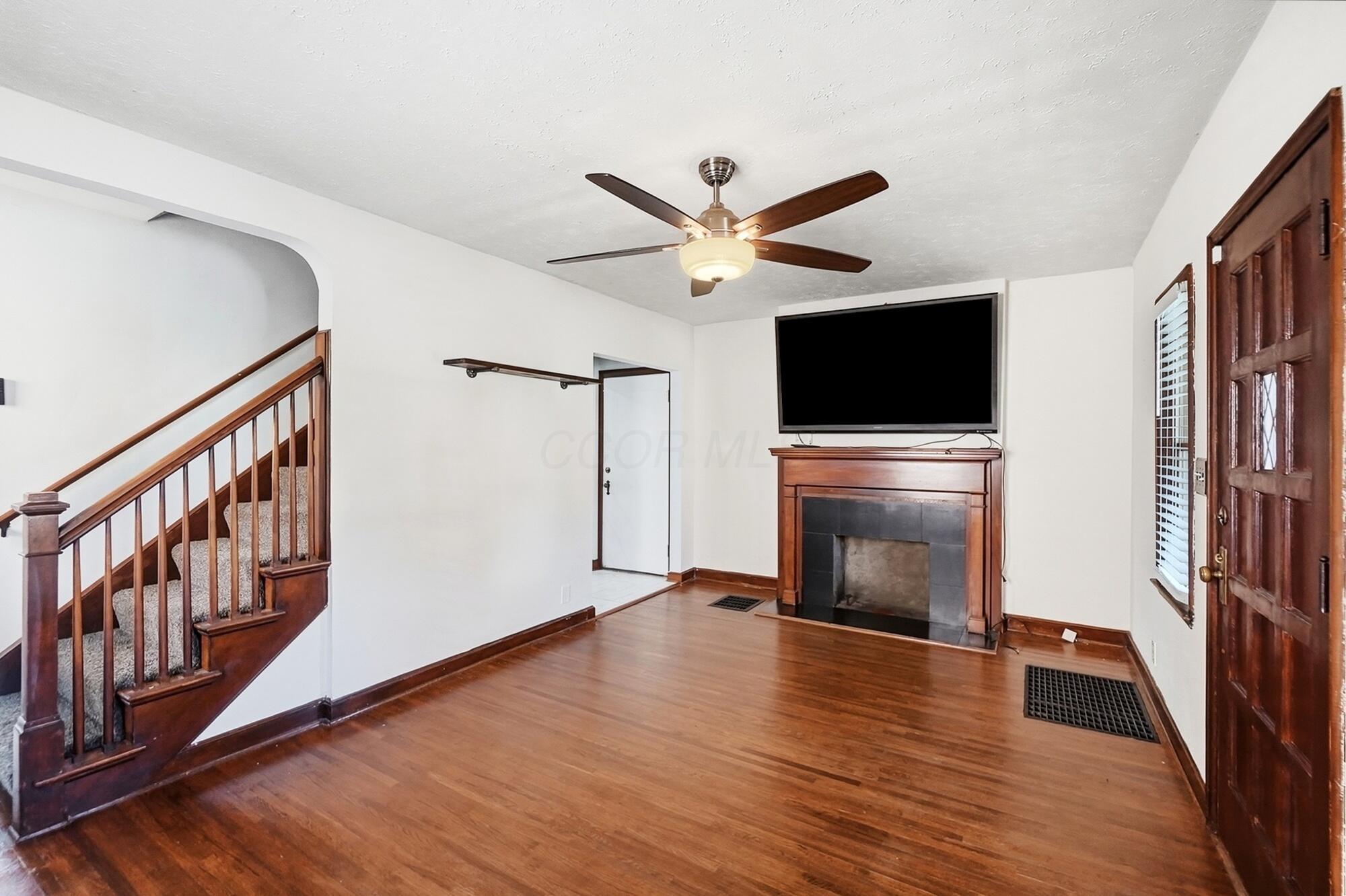 1404 Meadow Road Columbus, OH 43212 - Photo 4 of 55 049