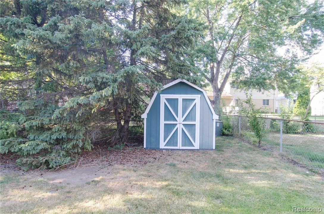 39858 Cheviot Road Canton, MI 48188 - Photo 30 of 34 GRU_7931.jpg