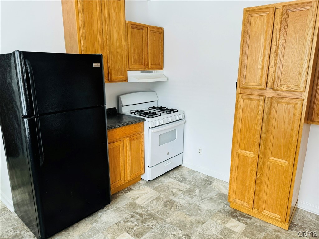 94 Pendleton Street Cortland, NY 13045 - Photo 19 of 29 Apt 2 Kitchen