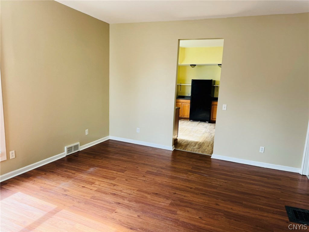 94 Pendleton Street Cortland, NY 13045 - Photo 5 of 29 Apt 1 Living Room