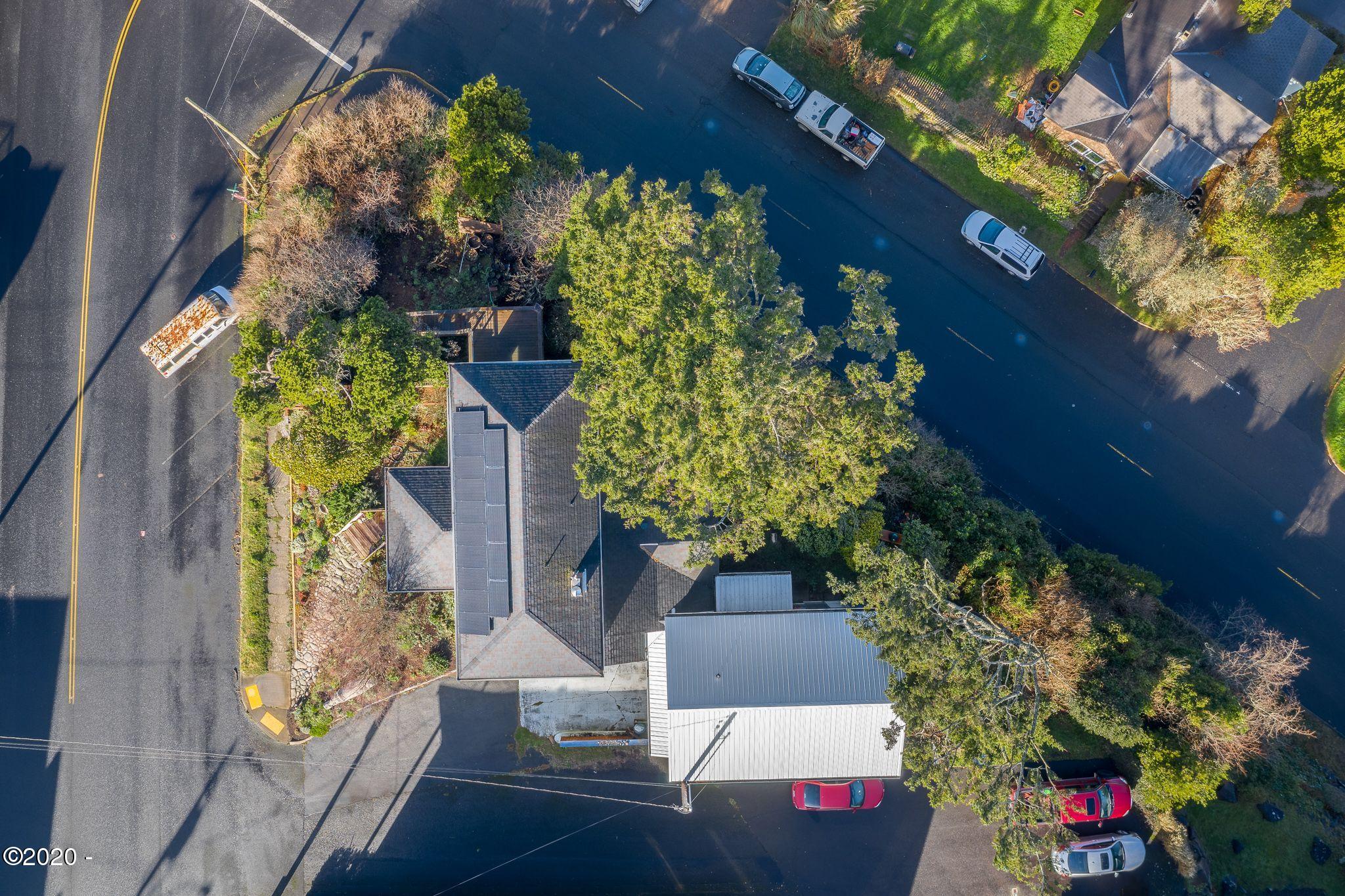 517 Southwest Hurbert Street Newport, OR 97365 - Photo 55 of 56 517SWHurbertAerial (3)