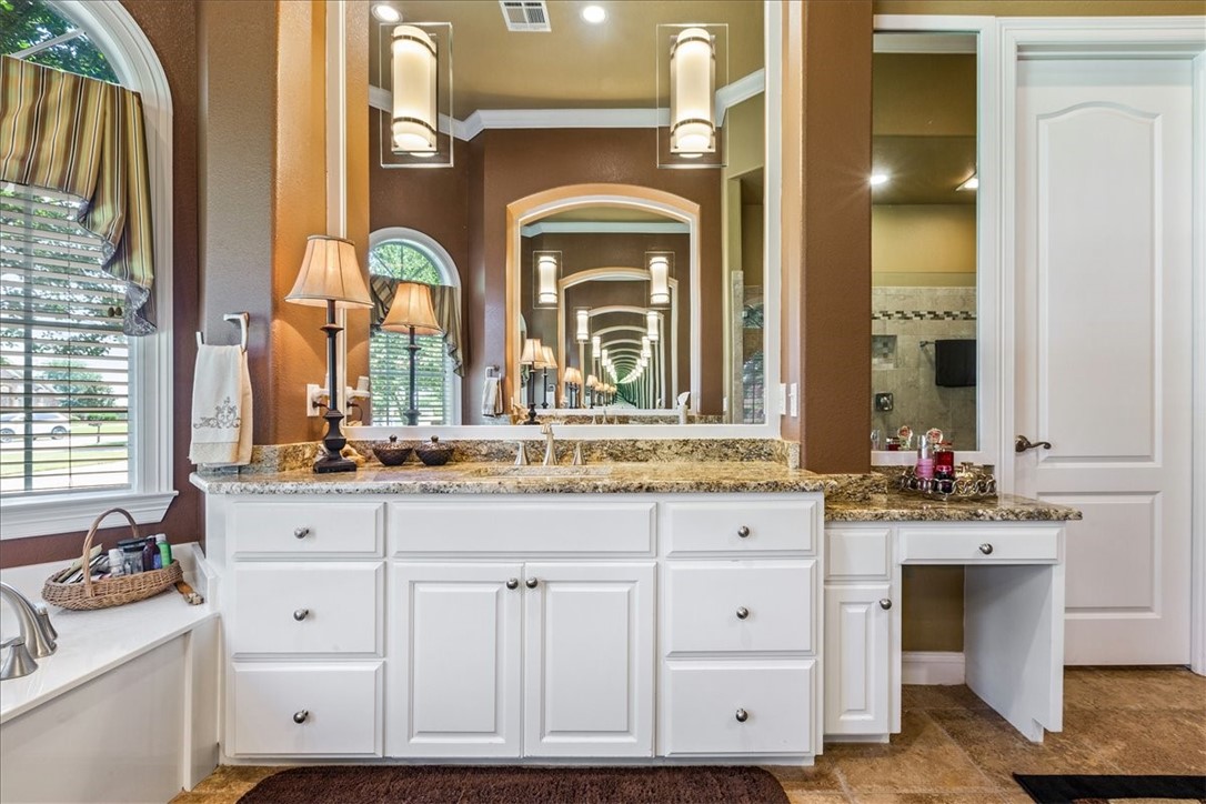 1021 Park Ridge Circle McGregor, TX 76657 - Photo 26 of 48
