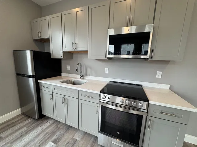 $2,600 | 1473 North Shore Road, Unit 302, Revere, MA 02151