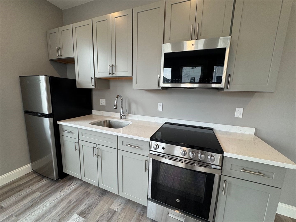 1473 North Shore Road, Unit 302 Revere, MA 02151 - Photo 8 of 14