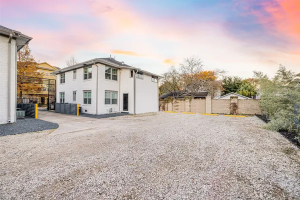 $1,550 | 605 Bomar Street, Unit 3, Houston, TX 77006