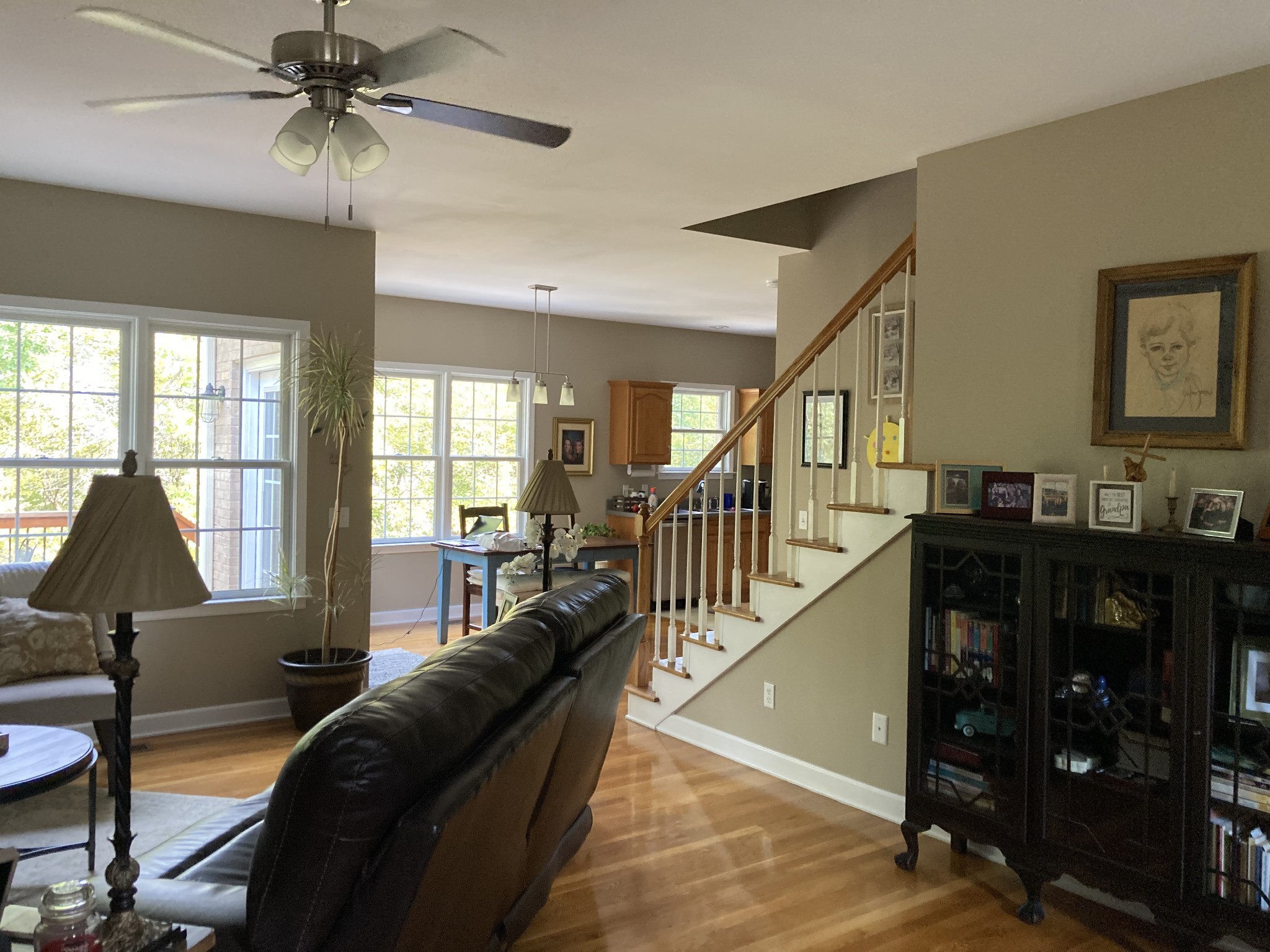 1225 Meeks Cemetery Road Burns, TN 37029 - Photo 16 of 66 a living room with furniture