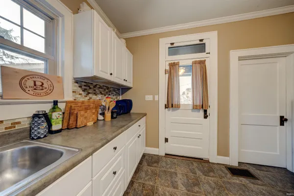 $229,900 | 310 East 5th Street, Jasper, IN 47546