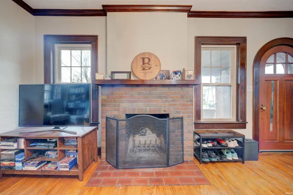 $229,900 | 310 East 5th Street, Jasper, IN 47546