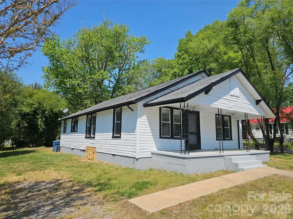 $175,000 | 406 26th Street Southwest, Hickory, NC 28602