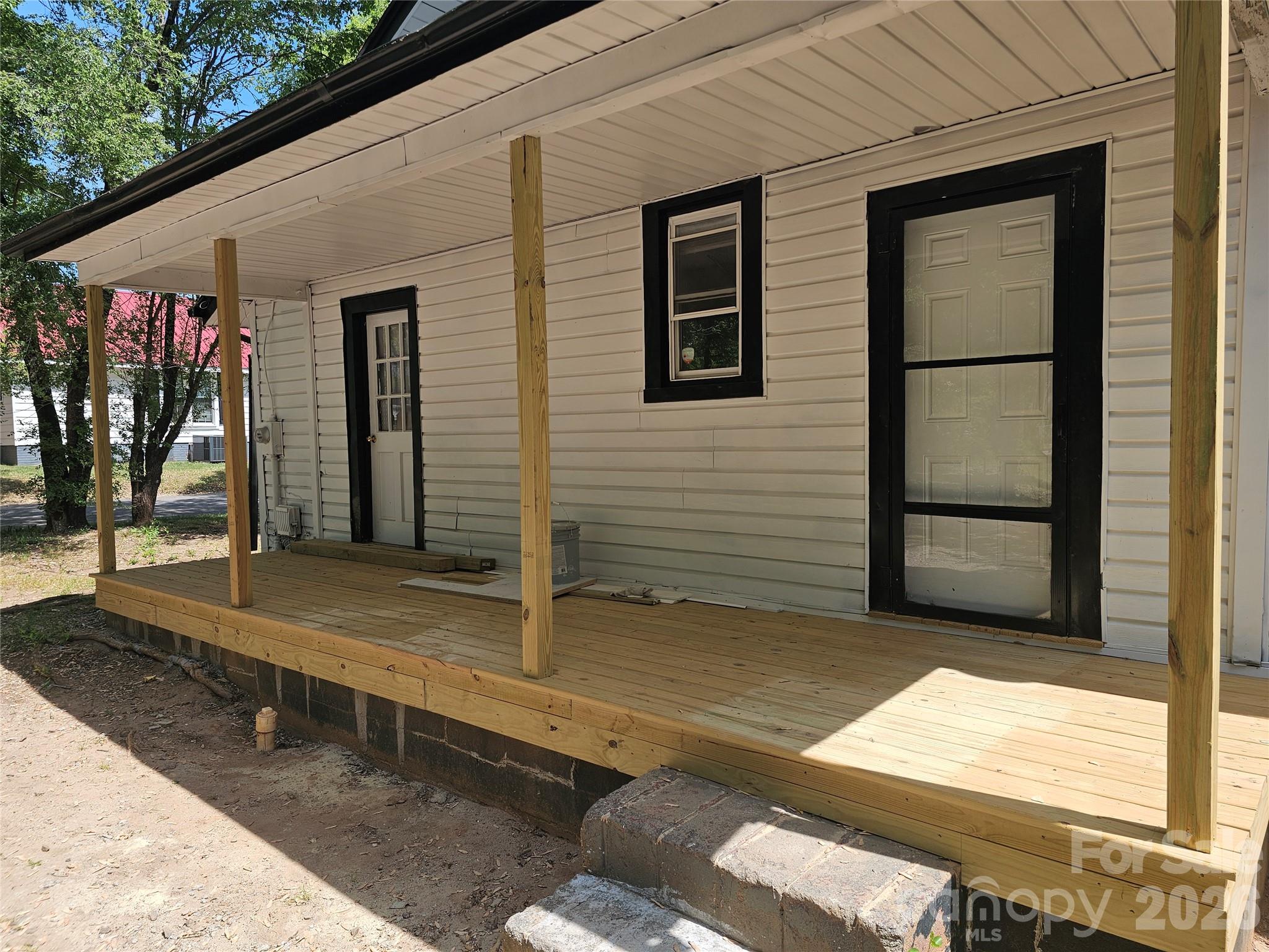 406 26th Street Southwest Hickory, NC 28602 - Photo 11 of 13