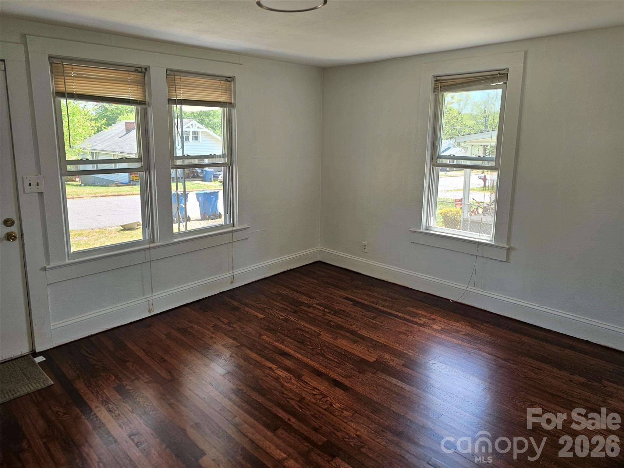 406 26th Street Southwest Hickory, NC 28602 - Photo 2 of 13