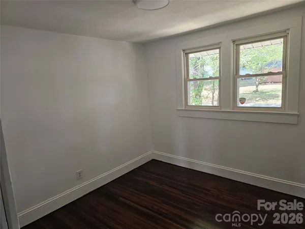 $175,000 | 406 26th Street Southwest, Hickory, NC 28602