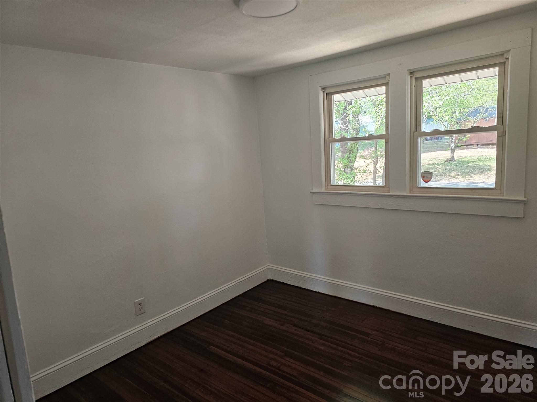 406 26th Street Southwest Hickory, NC 28602 - Photo 7 of 13