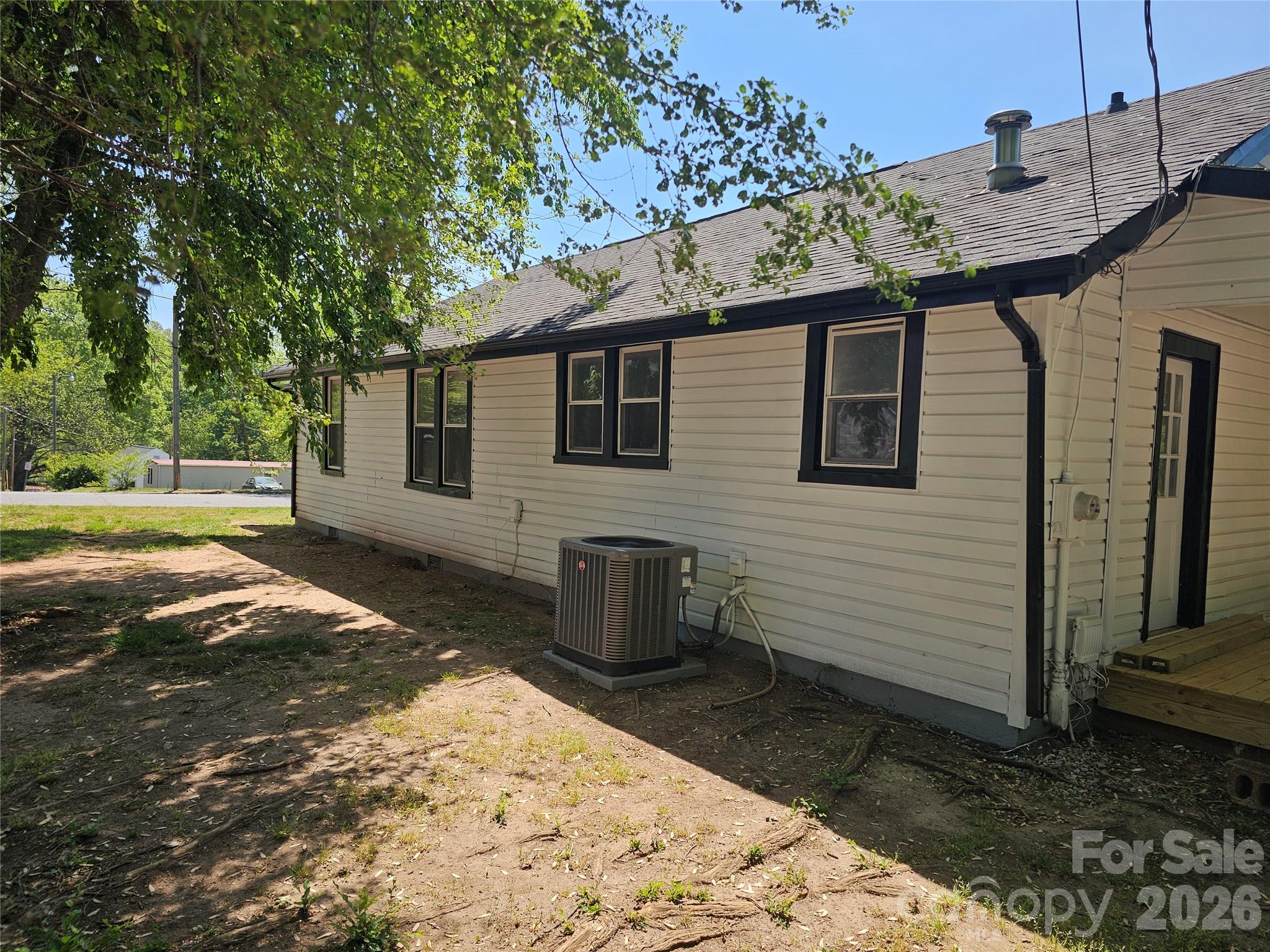 406 26th Street Southwest Hickory, NC 28602 - Photo 8 of 13