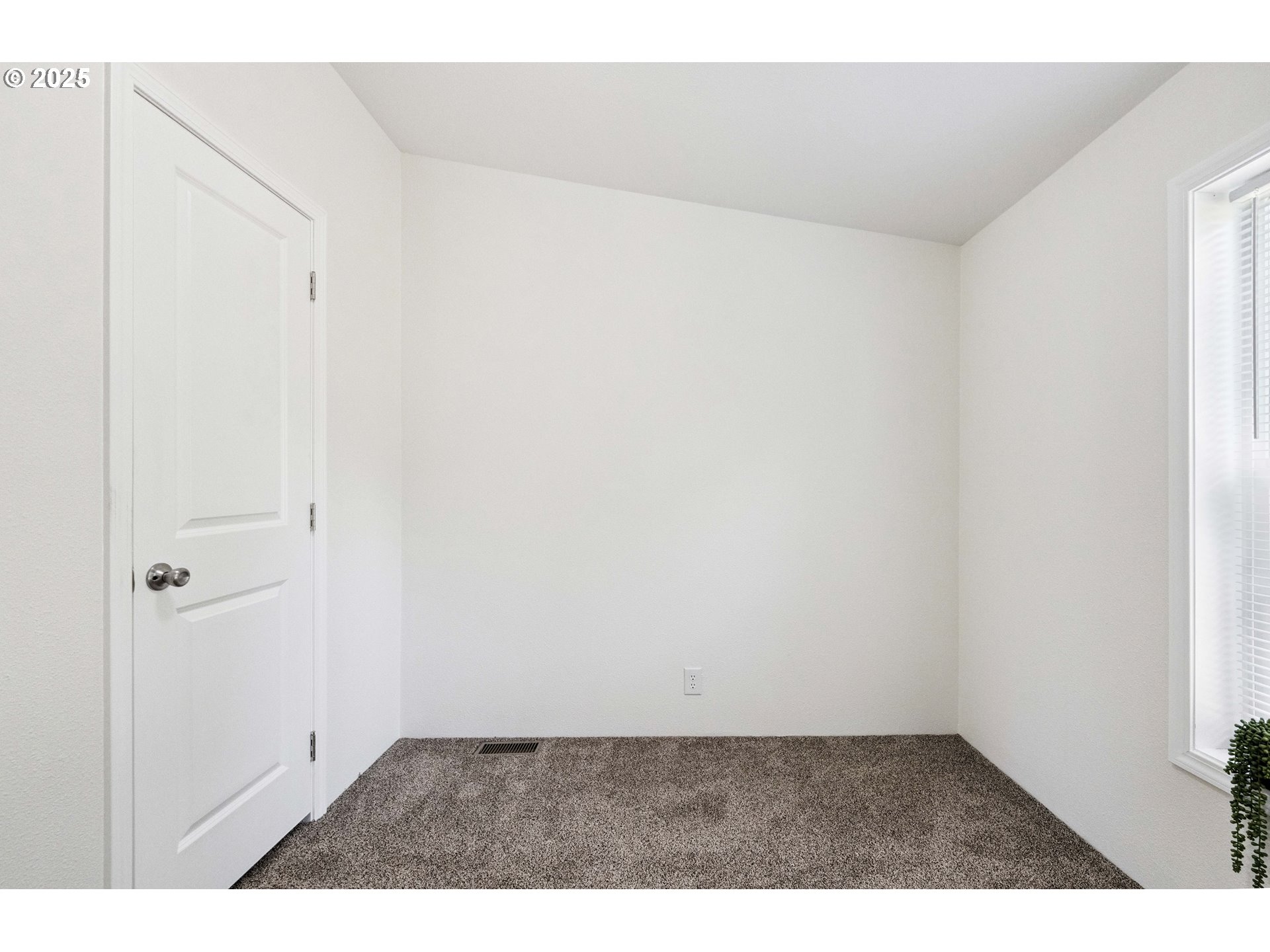 62958 Southwest 10th Road Coos Bay, OR 97420 - Photo 24 of 28 Gallery Image 24