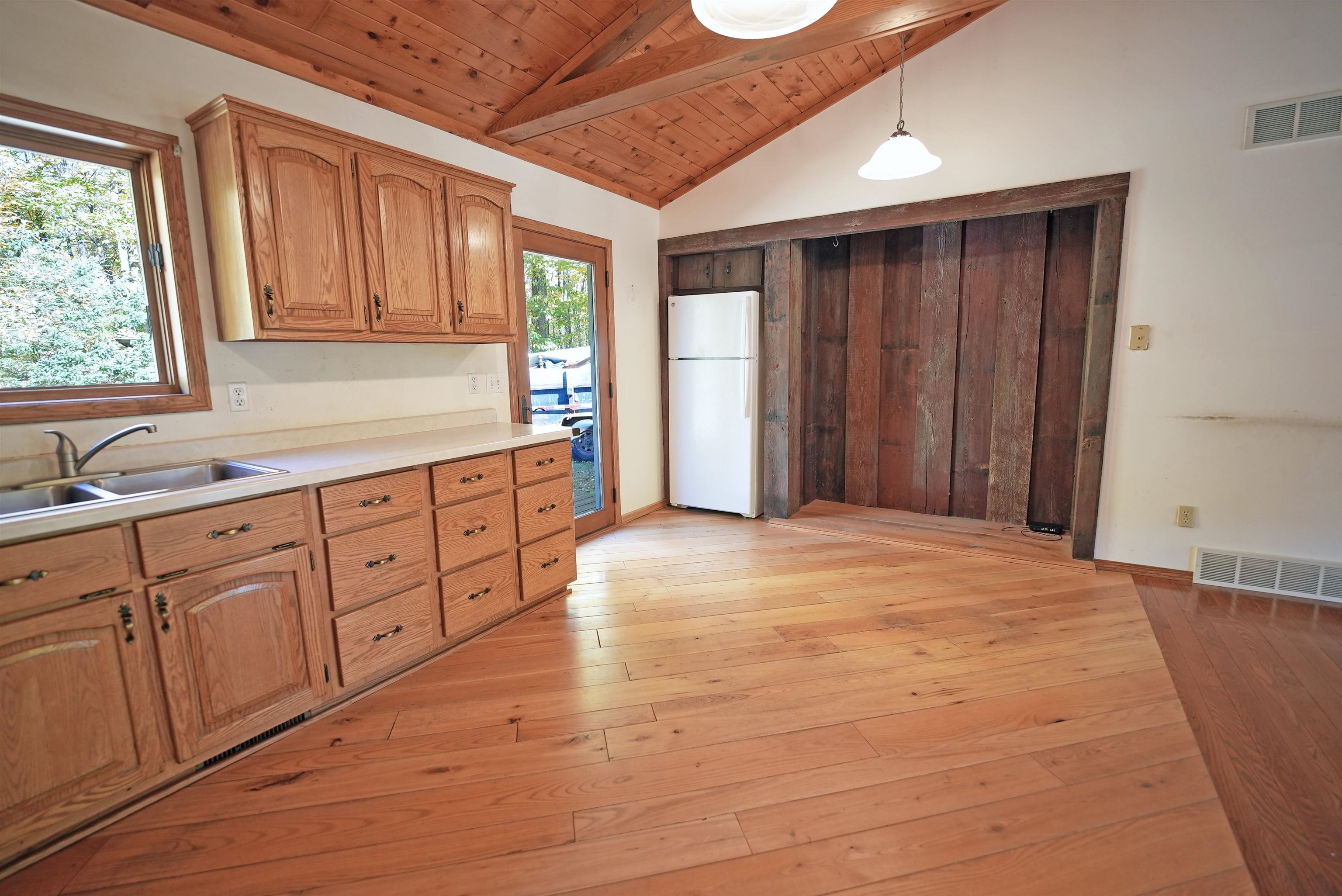 N8968 Four Lakes Road Wausaukee, WI 54177 - Photo 6 of 25 Gallery Image 6