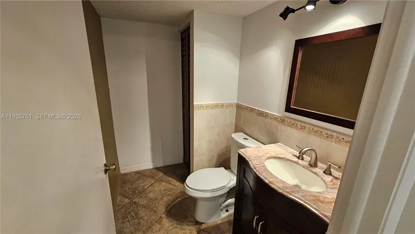 $2,750 | 20814 San Simeon Way, Unit 108, Miami, FL 33179