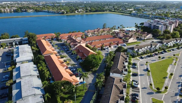 $2,750 | 20814 San Simeon Way, Unit 108, Miami, FL 33179