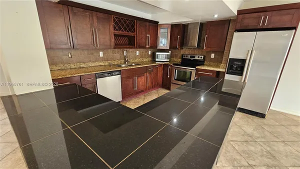 $2,750 | 20814 San Simeon Way, Unit 108, Miami, FL 33179