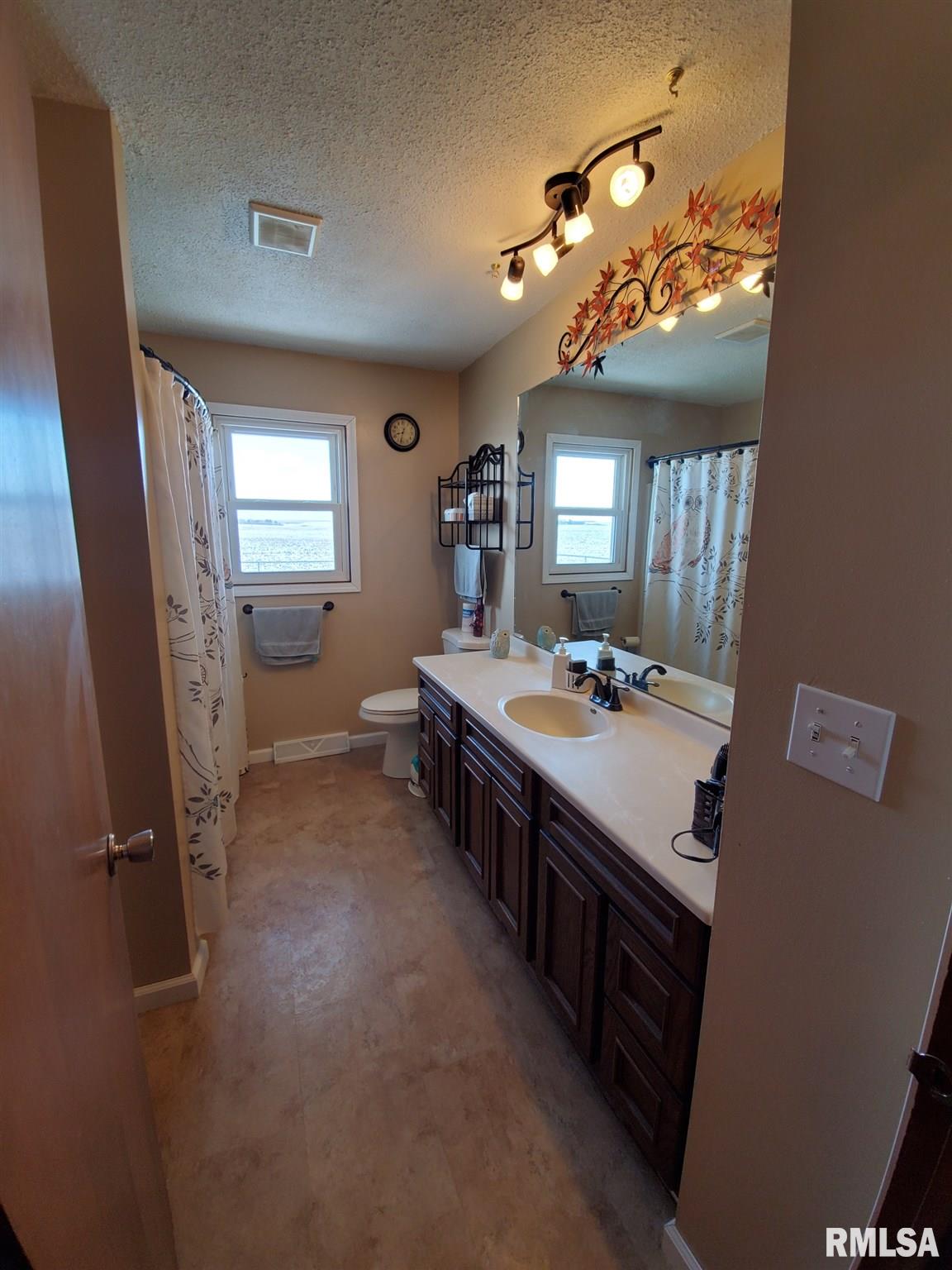 4355 Main Street Andover, IA 52701 - Photo 13 of 30 Gallery Image 13
