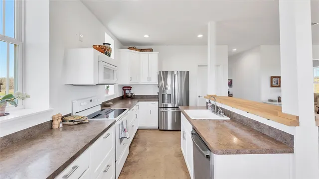 $775,000 | Undisclosed Address, Thrall, TX 76578