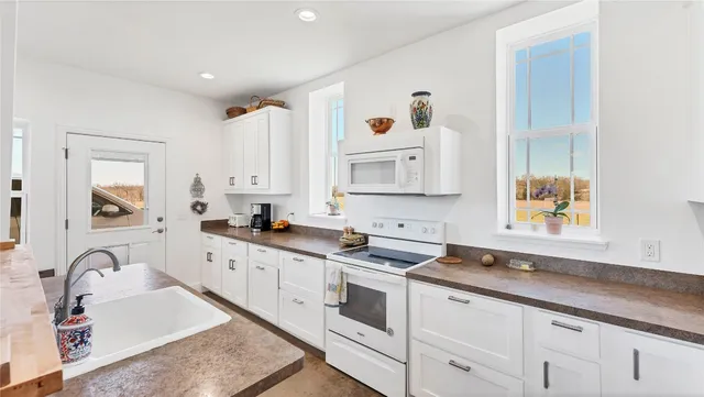 $775,000 | Undisclosed Address, Thrall, TX 76578