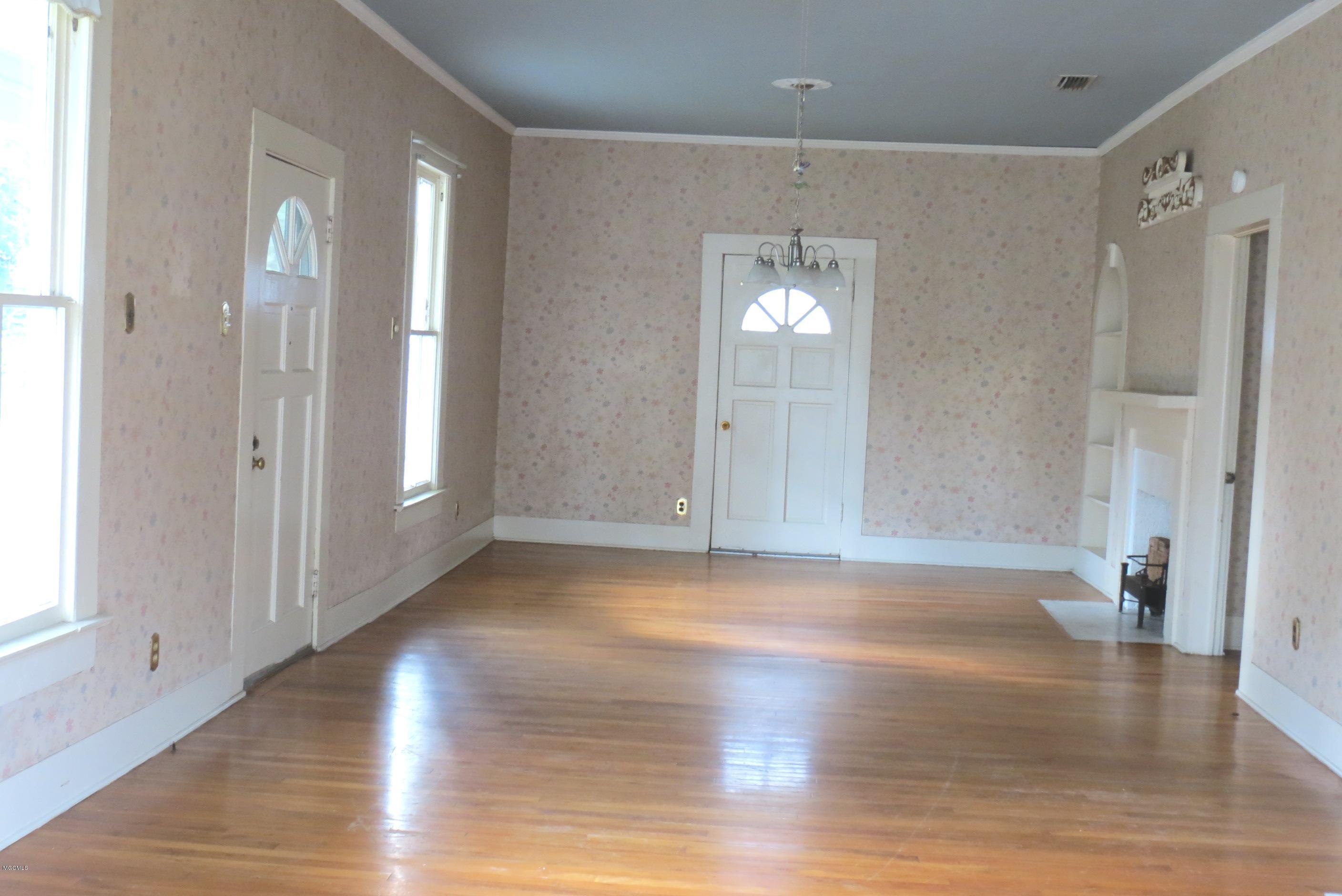 5106 Arthur Street Moss Point, MS 39563 - Photo 12 of 20 IMG_9122