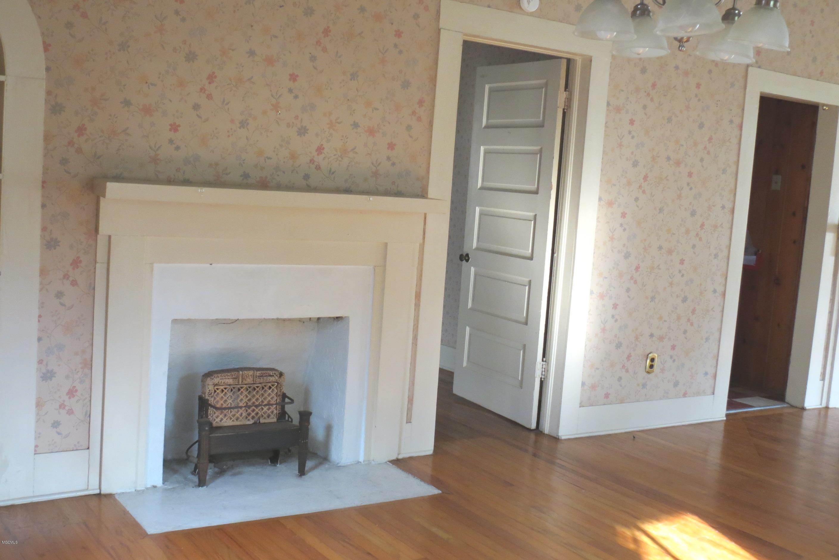 5106 Arthur Street Moss Point, MS 39563 - Photo 13 of 20 IMG_9124
