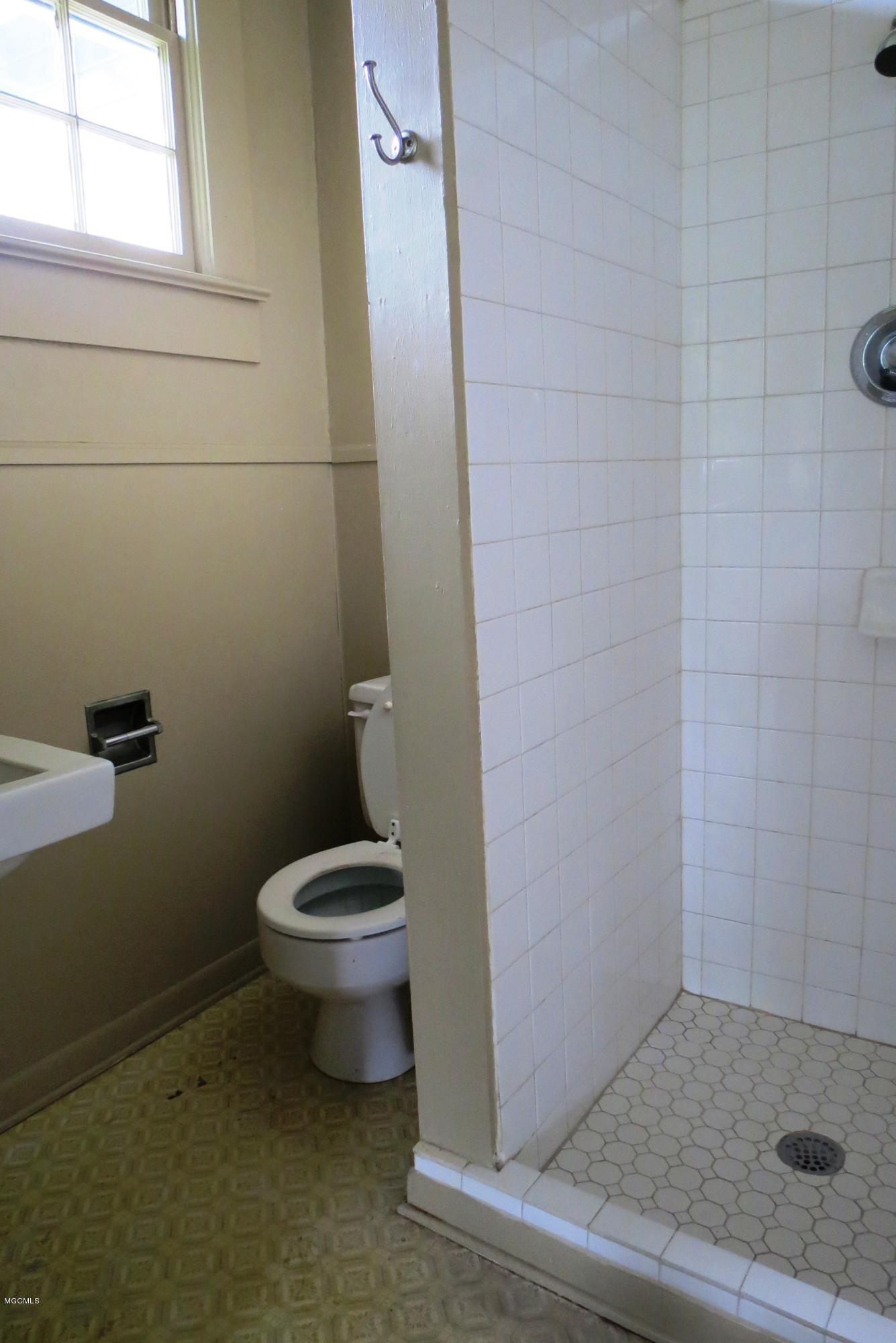 5106 Arthur Street Moss Point, MS 39563 - Photo 17 of 20 IMG_9135