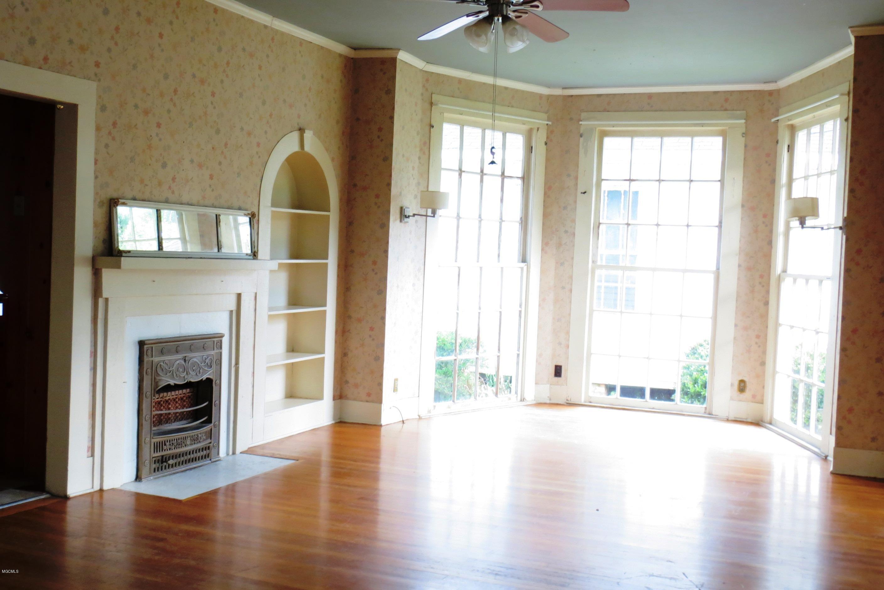 5106 Arthur Street Moss Point, MS 39563 - Photo 2 of 20 IMG_9120